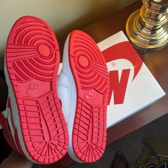 Air Jordan Retro 1 Heritage size 10.5 - Picture 3 of 7